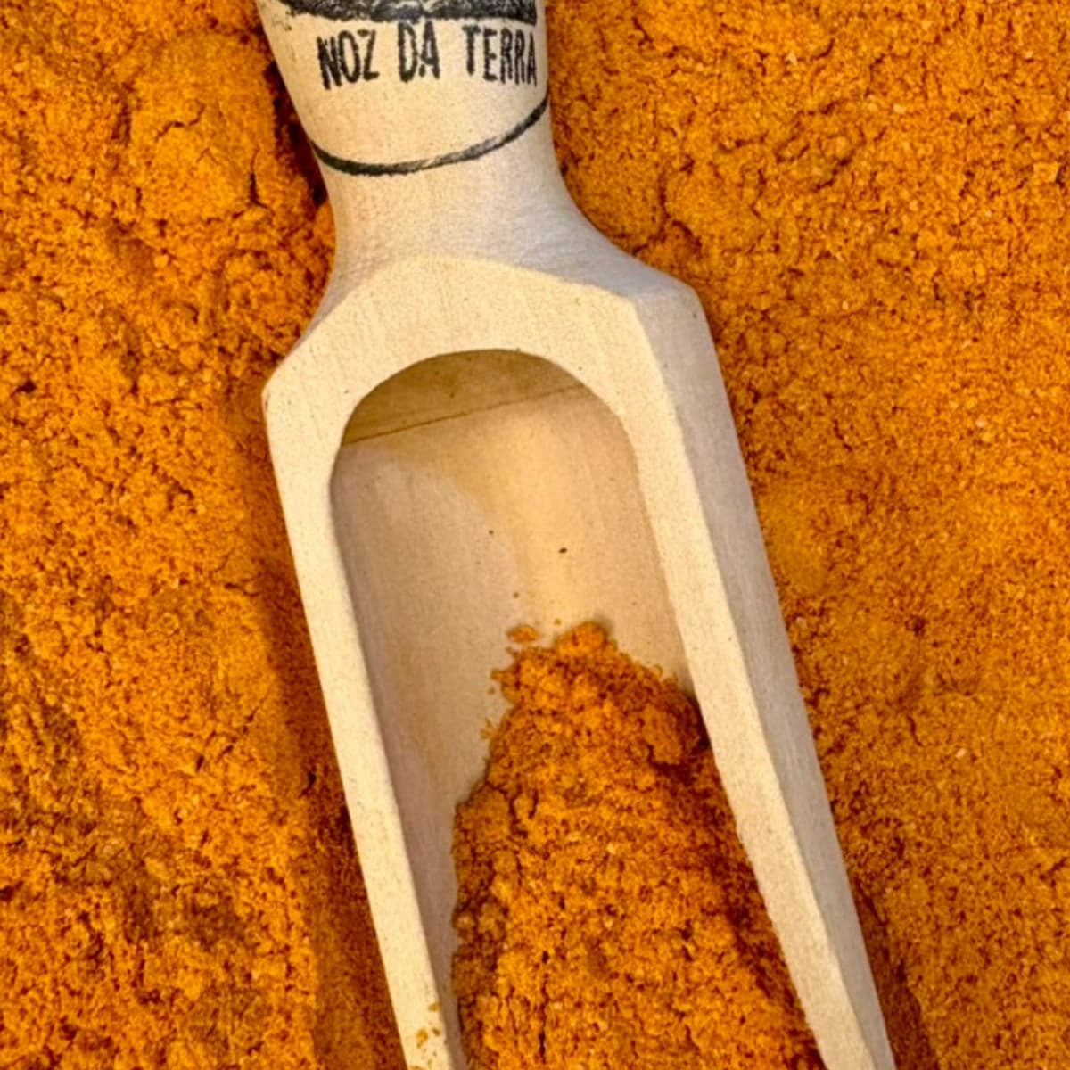 Leve o sabor autêntico do Médio Oriente para a sua mesa com o nosso condimento para kebab. Um tempero versátil, ideal para grelhados, marinadas e receitas criativas que vão surpreender o paladar.