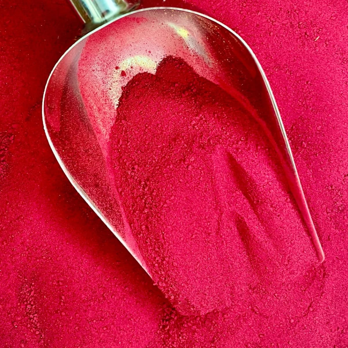 comprar Beterraba em Pó a Granel: Um superalimento versátil, ideal para smoothies, sobremesas e pratos criativos. Rico em fibras, vitaminas e minerais essenciais.
